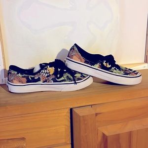 Kids Disney jungle book vans size 2.5